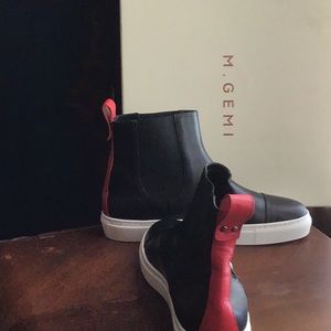 M.GEMI Italian made leather sneaker Size 11